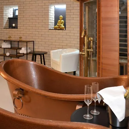 Hotel Drnholec