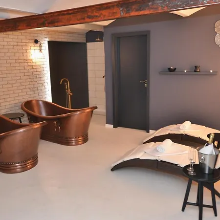 Hotel Drnholec